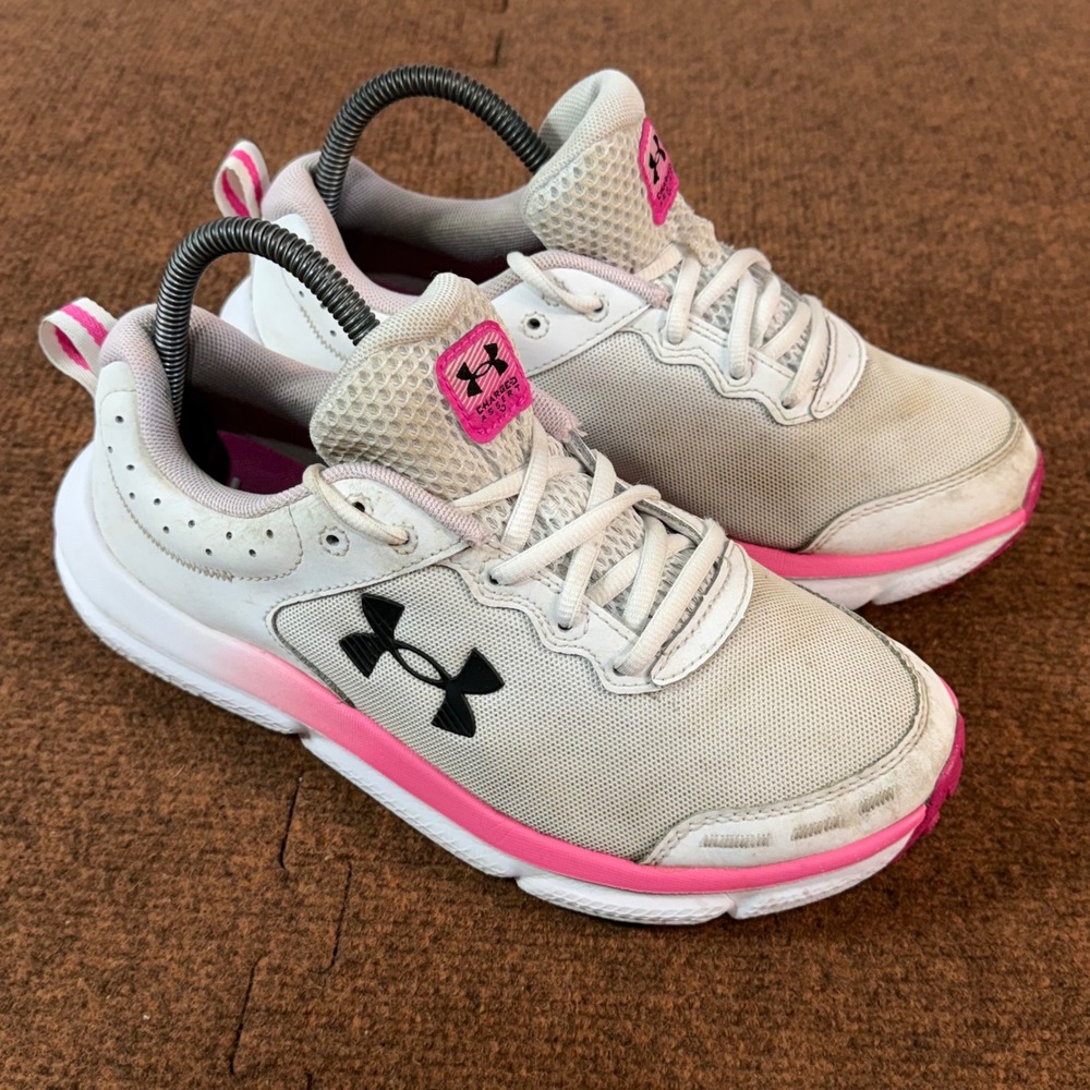 Under Armour Charged Assert 10 Womens White Pink Running Shoes 3026180-101 Sz 8